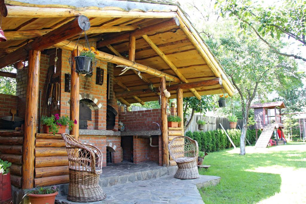 Sura Pietrei Craiului Hotell Zărneşti Exteriör bild